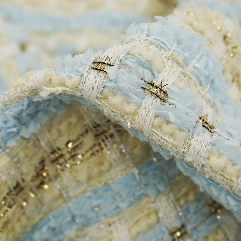 Sewing Tweed - ผ้าทวีดลายสก็อตสีฟ้าอ่อน-เบจ ผสมเส้นใยเมทัลลิก สำหรับตัดเย็บเสื้อโค้ท ชุดสูท เสื้อแจ็คเก็ต ชุดเดรสสำหรับผู้หญิง