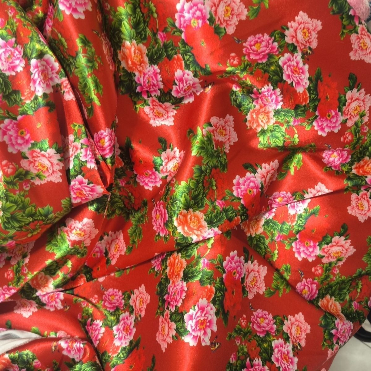 ผ้าซาตินอะซิเตทพิมพ์ลายดอกไม้  - Sewing Textiles บทวิจารณ์และราคา